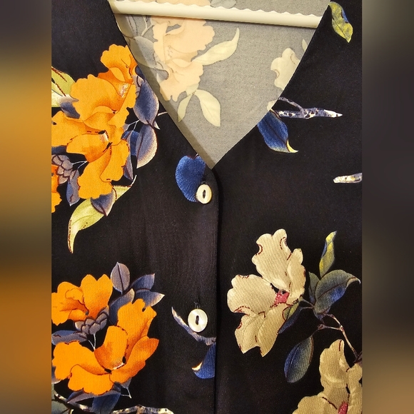Navy Floral Button-up Shirt | Size Medium - Picture 4 of 7